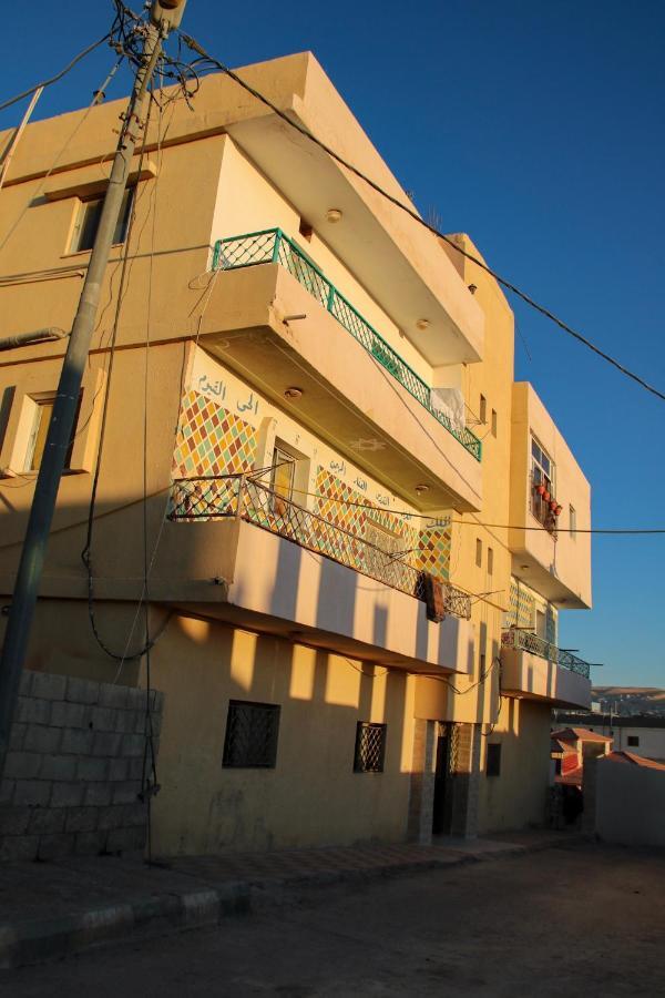 Petra Family House Acomodação com café da manhã Exterior foto